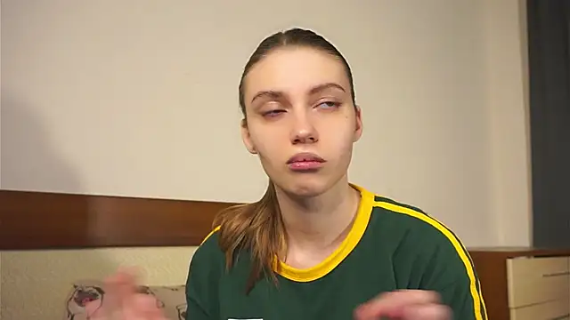 RoslynArcuo's cam snapshot