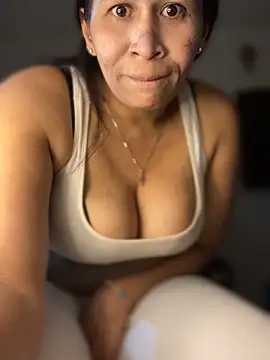 Carola-Ross live sex cam