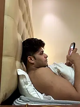 Vihaaanfucks live sex cam