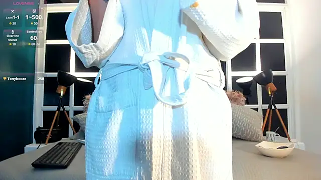 Ninakravis live sex cam