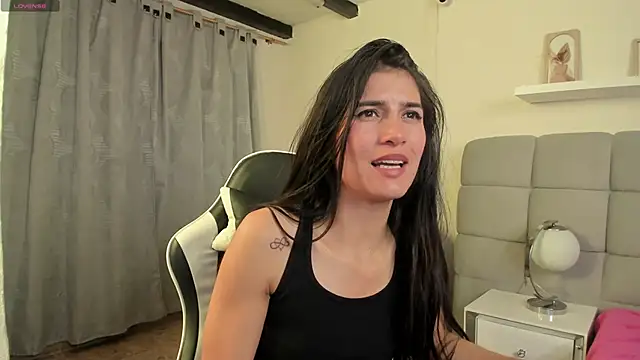 Chlooe_Zoe's cam snapshot