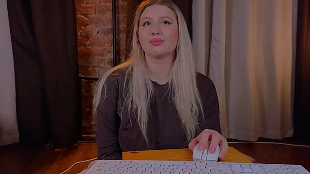 helen_frogg's cam snapshot