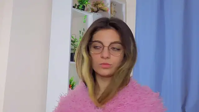 CasandraMickell live sex cam