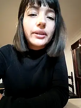 Luna_juicy live sex cam
