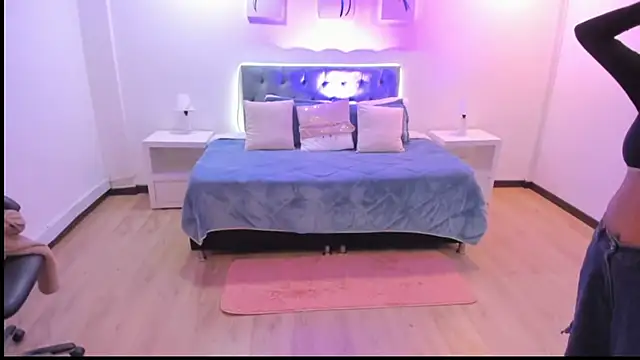 Sofia_collen_'s cam snapshot