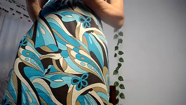 ivonne__hott1 live sex cam