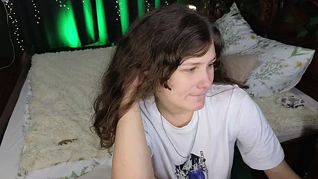 Charlotte_wow's cam snapshot