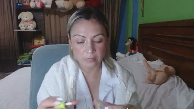 _Charlize_theron_'s cam snapshot