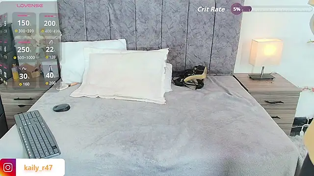 Maevewild live sex cam