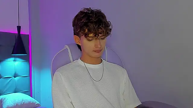 NicolasFerrer18's cam snapshot