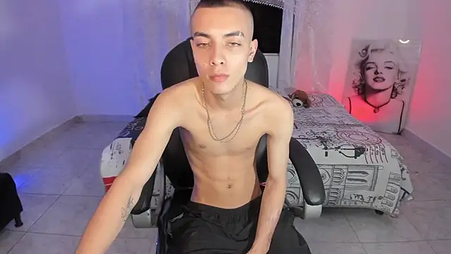 Dereck_Boy8's cam snapshot