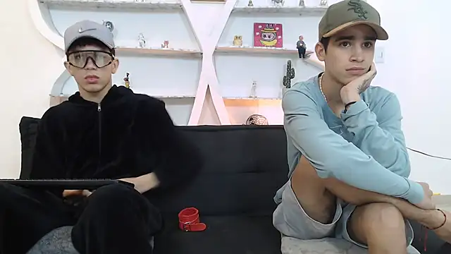 THREE_GUYS_HOT's cam snapshot