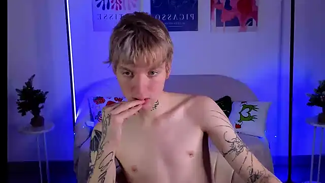 TRAVIS_CLAS's cam snapshot