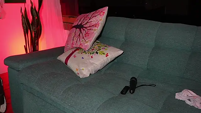 Kozzy_'s cam snapshot