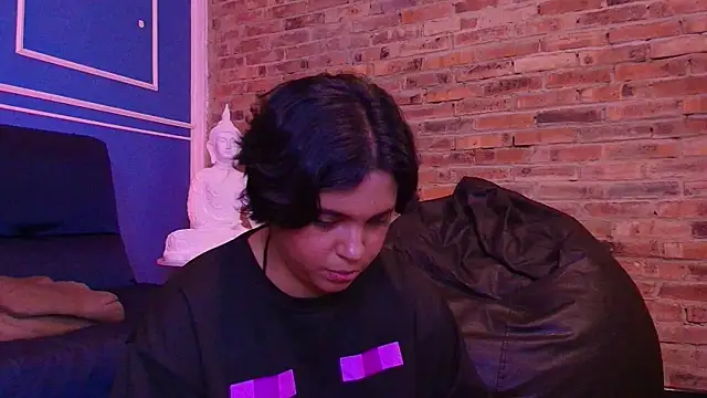 Emmapark_'s cam snapshot