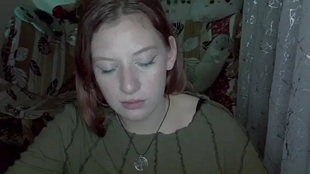 Lily_Ember's cam snapshot