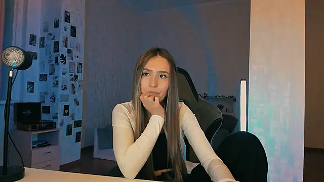 yourrdanceteacher's cam snapshot