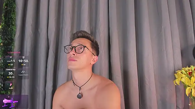 Thiago_jones live sex cam