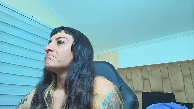 Naughty_Kittenm live sex cam