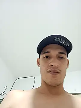 am_cvo1824's cam snapshot