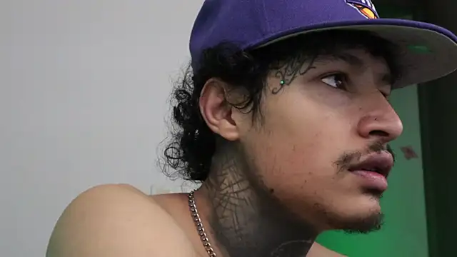 trieone's cam snapshot