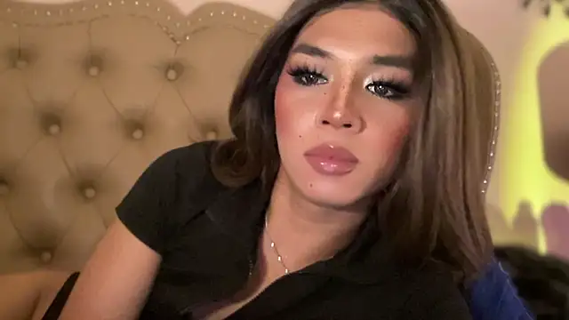 Worldclass_Maxxine_ live sex cam