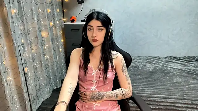 Meowluly's cam snapshot