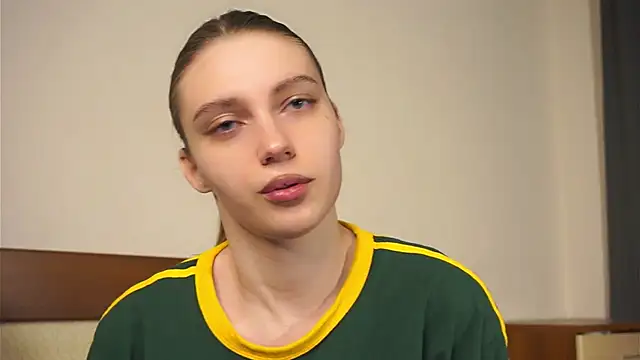 RoslynArcuo's cam snapshot