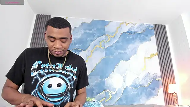 Kylieandjhonny's cam snapshot