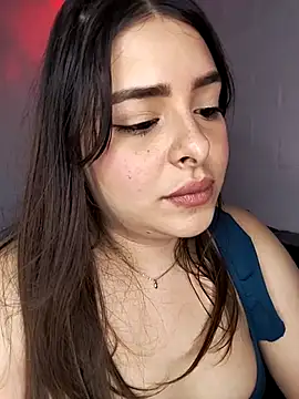 Nahomy_cm live sex cam