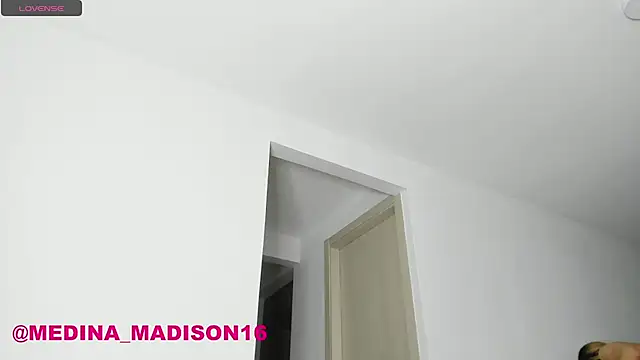 Madison_Medina live sex cam