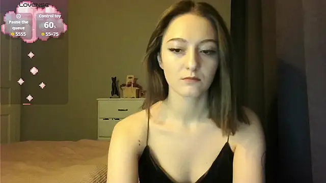 white_liillyy's cam snapshot