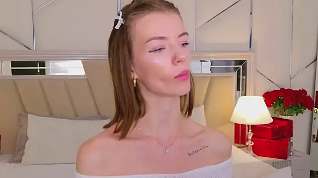 MeganMour's cam snapshot