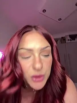 OliviaaFischer live sex cam