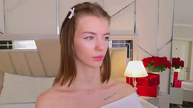 MeganMour's cam snapshot