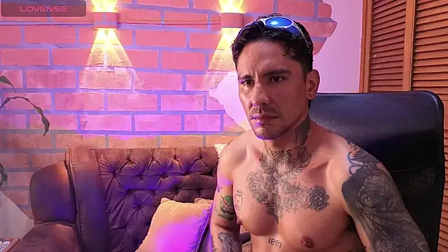 Dylanstonne live sex cam