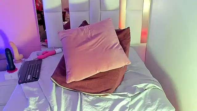 Alanna_hot3 live sex cam