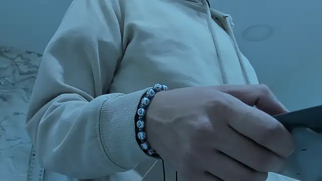 Kev_jenner's cam snapshot