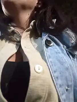 Salome-moon's cam snapshot