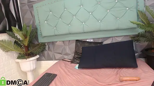 sheyla__ebony's cam snapshot