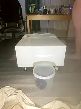 MIkE__96__'s cam snapshot