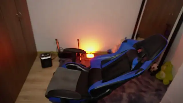 tay_ler3 live sex cam