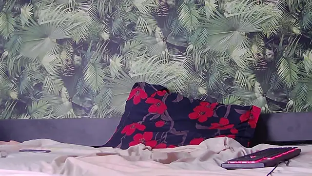 Alison_Drew's cam snapshot