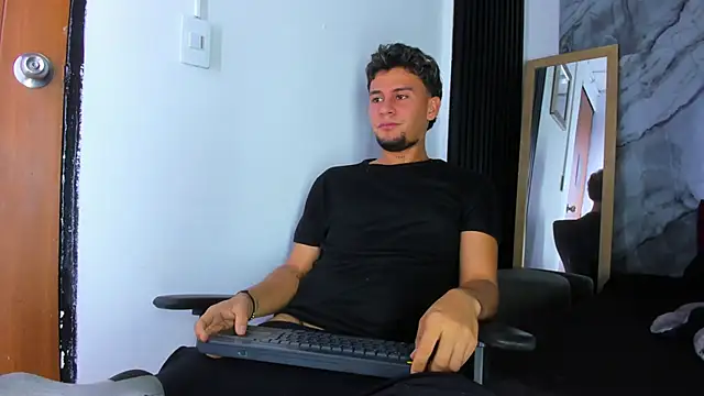 Alan-Smith1's cam snapshot