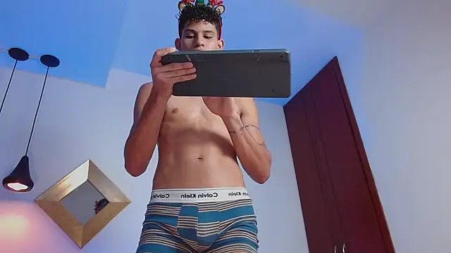 KamiSuarez live sex cam