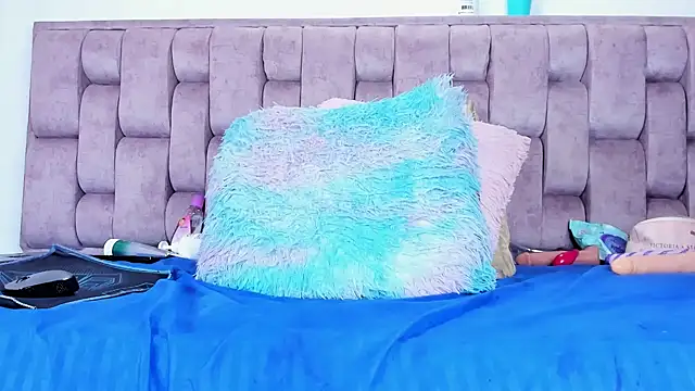 Alexa-Hunter's cam snapshot