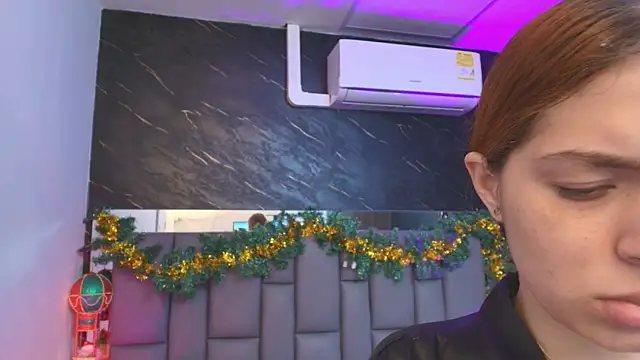 kissme_luna live sex cam