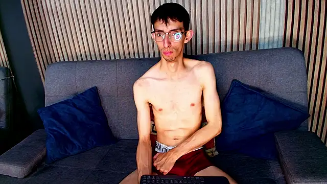 ZyroNight live sex cam