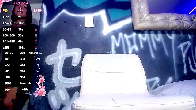 IsabellBigtitsxx live sex cam