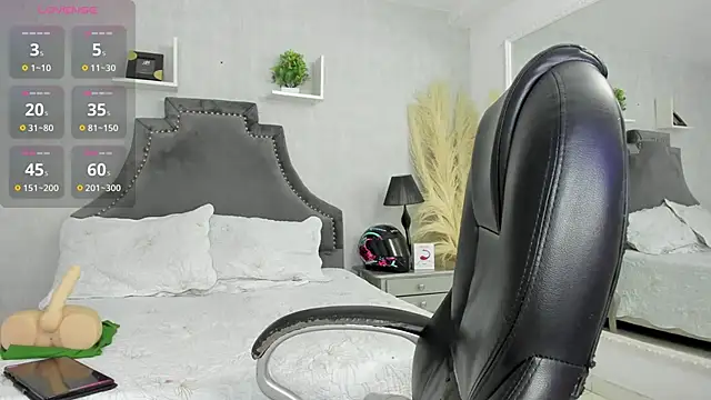 EmiliaRose_'s cam snapshot